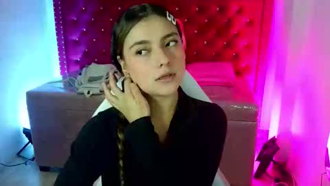 diamond_juliana_ online show from May 5, 2026, 3:03 am