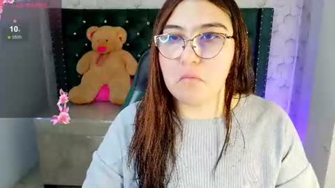 Snapshot of diamondfox_m chatting on June 15, 2026, 12:18 pm Your Diamond online show from June 15, 2026, 12:18 pm