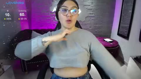 Snapshot of diamondfox_m chatting on June 18, 2026, 1:04 pm Your Diamond online show from June 18, 2026, 1:04 pm
