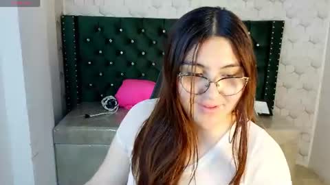 Snapshot of diamondfox_m chatting on July 30, 2026, 1:54 pm Your Diamond online show from July 30, 2026, 1:54 pm