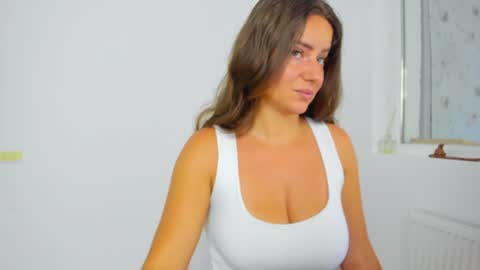 diamondkay_ online show from August 3, 2026, 8:24 am