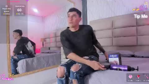 diamondss_1 online show from June 10, 2026, 9:25 pm