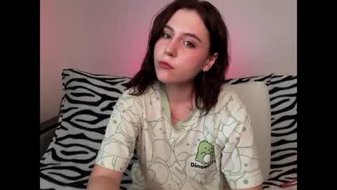 Snapshot of diana_floweri chatting on June 25, 2026, 12:09 pm Diana online show from June 25, 2026, 12:09 pm