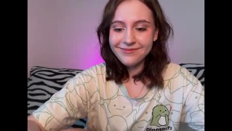 Snapshot of diana_floweri chatting on July 15, 2026, 9:58 am Diana online show from July 15, 2026, 9:58 am