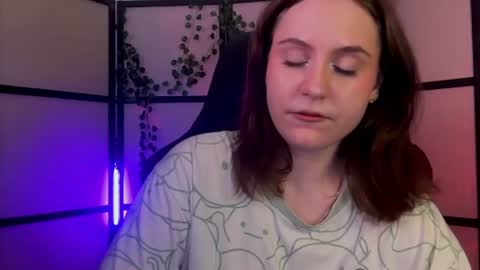 Snapshot of diana_floweri chatting on August 5, 2026, 9:23 am Diana online show from August 5, 2026, 9:23 am