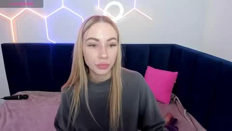 Snapshot of diana_garrett chatting on February 13, 2025, 8:48 am Diana online show from February 13, 2025, 8:48 am