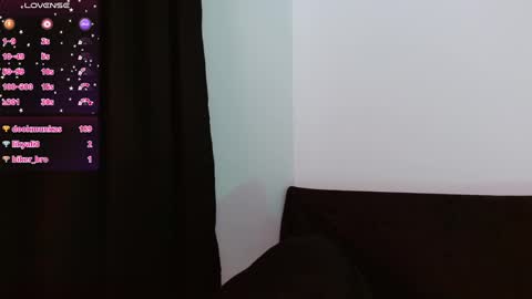 Snapshot of diana_p chatting on January 31, 2025, 1:43 am Diana online show from January 31, 2025, 1:43 am