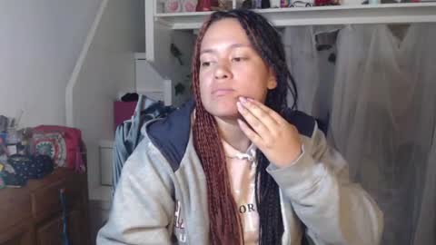 Snapshot of diana_smit_ chatting on December 5, 2024, 12:52 am diana online show from December 5, 2024, 12:52 am