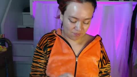 Snapshot of diana_smit_ chatting on January 5, 2025, 9:59 am diana online show from January 5, 2025, 9:59 am