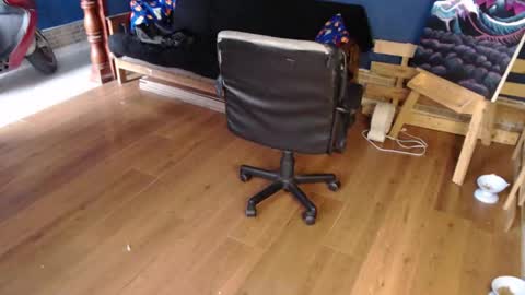 Snapshot of diana_smit_ chatting on March 9, 2025, 4:33 pm diana online show from March 9, 2025, 4:33 pm