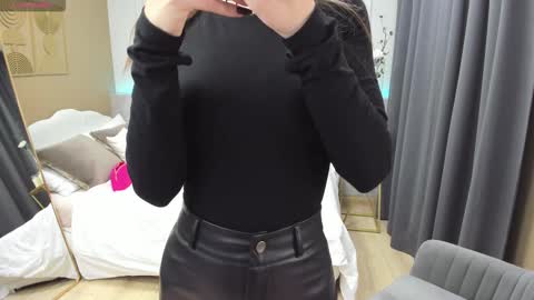 Snapshot of diana_soft chatting on November 16, 2025, 5:35 am Diana online show from November 16, 2025, 5:35 am