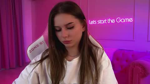 Diana online show from May 2, 2026, 6:40 am