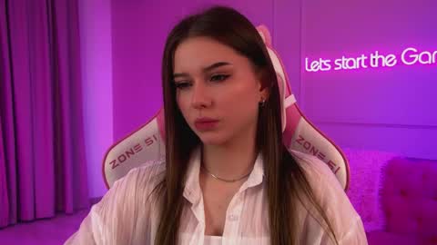Snapshot of dianabecker chatting on May 4, 2026, 6:26 pm Diana online show from May 4, 2026, 6:26 pm