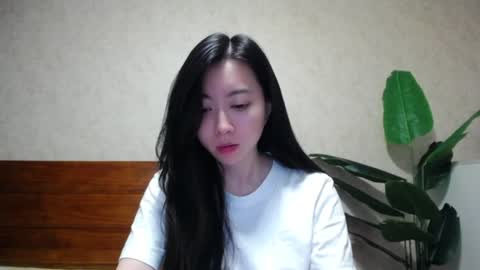 Snapshot of dianamilesr chatting on July 2, 2026, 12:44 pm dianamilesr online show from July 2, 2026, 12:44 pm