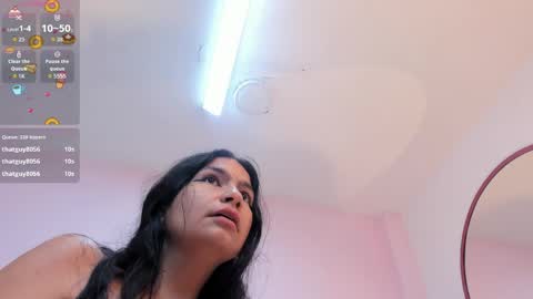 Snapshot of dianasheren chatting on May 31, 2026, 8:43 am dianasheren online show from May 31, 2026, 8:43 am