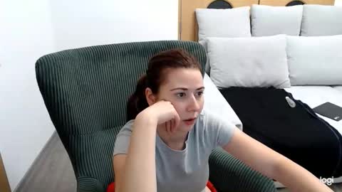 dianasmiey7 online show from September 14, 2025, 8:08 pm