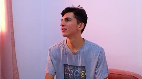 Snapshot of dianayleo chatting on January 24, 2025, 12:20 pm Ana Leo online show from January 24, 2025, 12:20 pm