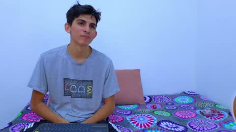 Snapshot of dianayleo chatting on February 4, 2025, 11:49 am Ana Leo online show from February 4, 2025, 11:49 am