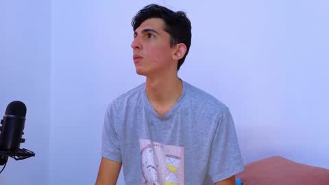 Snapshot of dianayleo chatting on February 6, 2025, 12:05 pm Ana Leo online show from February 6, 2025, 12:05 pm