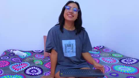 Snapshot of dianayleo chatting on February 21, 2025, 6:59 pm Ana Leo online show from February 21, 2025, 6:59 pm