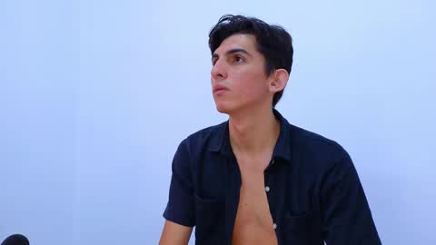 Snapshot of dianayleo chatting on February 25, 2025, 12:24 pm Ana Leo online show from February 25, 2025, 12:24 pm