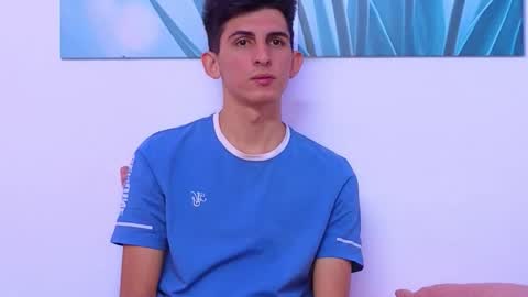 Snapshot of dianayleo chatting on September 9, 2025, 12:05 pm Ana Leo online show from September 9, 2025, 12:05 pm