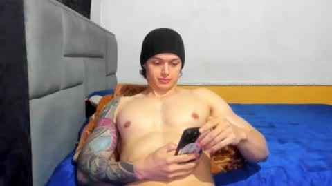 jhon online show from February 5, 2025, 3:55 am