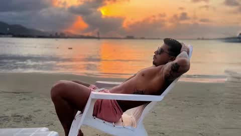 Snapshot of dickdamian_ chatting on December 17, 2024, 8:45 am Damin online show from December 17, 2024, 8:45 am