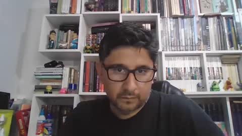 dickeduardo online show from October 31, 2025, 7:26 pm