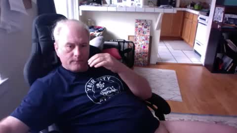 Snapshot of dickflasher5 chatting on April 3, 2026, 2:37 pm Richard Fleischer online show from April 3, 2026, 2:37 pm