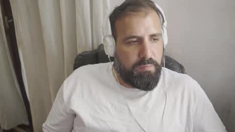 Snapshot of dicristalino chatting on December 15, 2025, 4:55 pm Cristian Dipolino online show from December 15, 2025, 4:55 pm