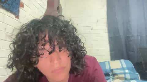 Snapshot of dieciochocentimetross chatting on May 29, 2026, 11:25 pm dieciochocentimetross online show from May 29, 2026, 11:25 pm