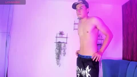 diego_stonne online show from November 27, 2025, 1:02 pm