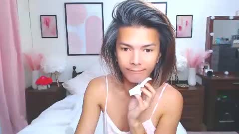 Dennesse online show from February 19, 2026, 6:53 am