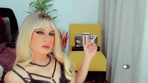 Snapshot of difiortiffany chatting on February 11, 2025, 1:52 am difiortiffany online show from February 11, 2025, 1:52 am