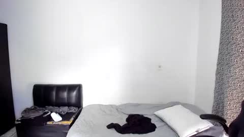 Snapshot of diiego_xxx chatting on June 22, 2026, 6:05 pm diiego_xxx online show from June 22, 2026, 6:05 pm