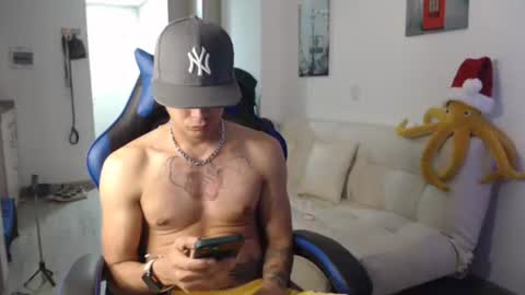 dilanxxx8888 online show from December 14, 2025, 12:16 am