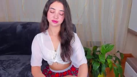 Snapshot of dilara_a chatting on December 18, 2025, 2:45 pm Dilara online show from December 18, 2025, 2:45 pm