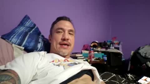 dillifambam08 online show from March 4, 2026, 11:55 pm