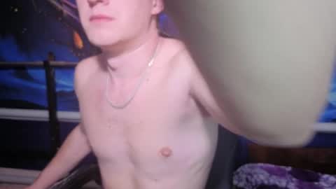 Snapshot of dimastyzzz chatting on May 18, 2026, 4:57 pm Dimetriusen online show from May 18, 2026, 4:57 pm