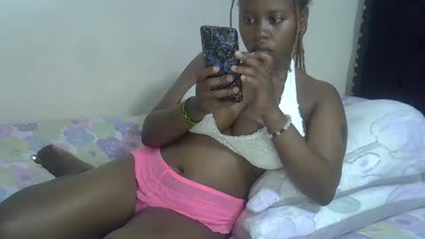 Snapshot of dime010 chatting on February 3, 2025, 10:11 pm dime online show from February 3, 2025, 10:11 pm