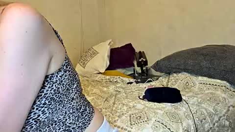 Snapshot of dimepiecexxx chatting on June 16, 2026, 9:34 am Sofie online show from June 16, 2026, 9:34 am