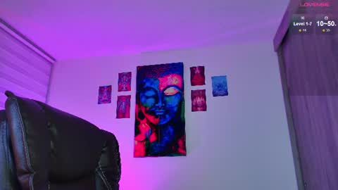Julian Independent Model online show from June 17, 2026, 12:02 am
