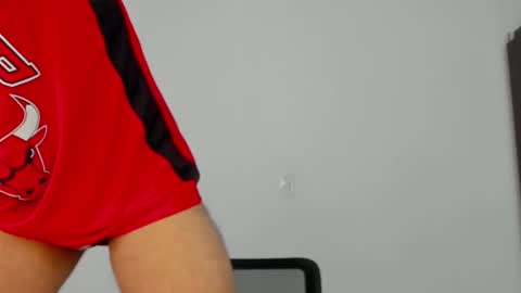 dimitricaruso online show from February 10, 2025, 11:55 pm