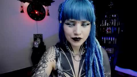 Snapshot of dimmuanddarkness chatting on December 17, 2025, 5:57 am dimmuanddarkness online show from December 17, 2025, 5:57 am