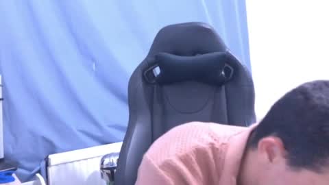 Snapshot of din_knox chatting on April 5, 2026, 2:36 pm din_knox online show from April 5, 2026, 2:36 pm