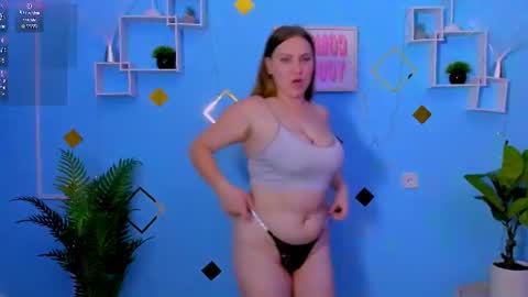 Snapshot of dina_bloom chatting on June 28, 2026, 7:42 pm dina_bloom online show from June 28, 2026, 7:42 pm
