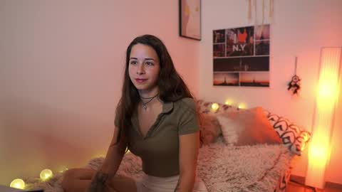 Snapshot of dina_caguimbal chatting on March 8, 2026, 12:42 pm Dina online show from March 8, 2026, 12:42 pm