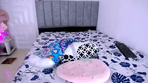 DINA online show from February 14, 2025, 7:44 pm