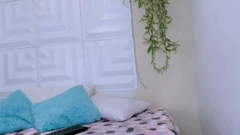 DINA online show from April 27, 2026, 3:54 pm